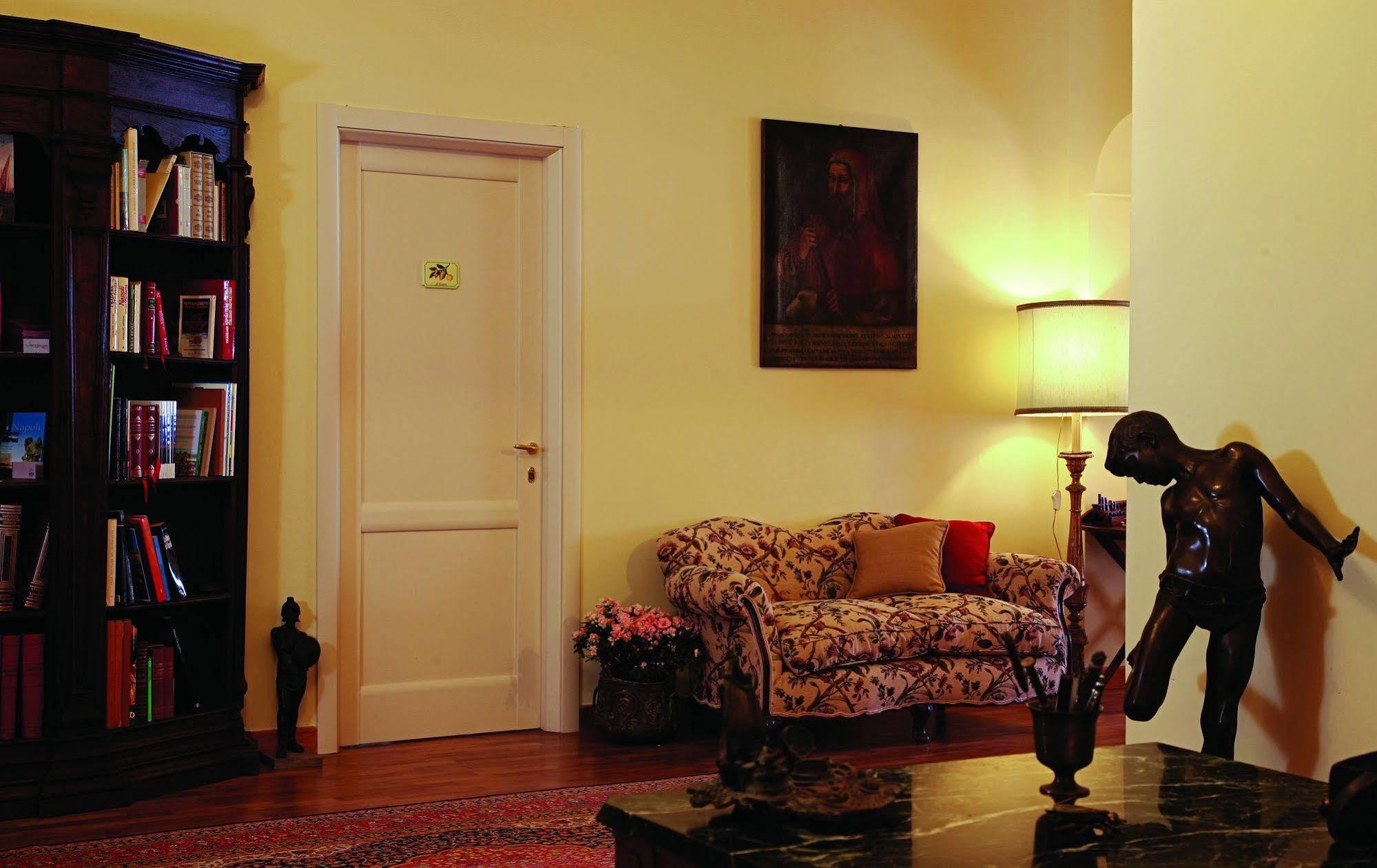 نابولي B&B Luna Caprese المظهر الخارجي الصورة